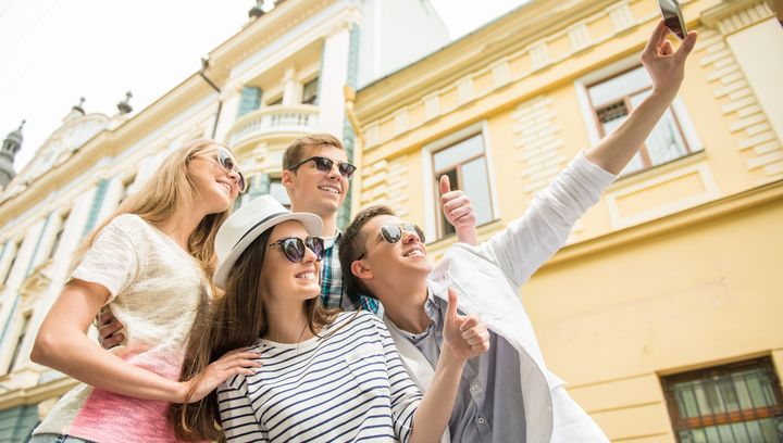 TikTok a podróżowanie. Jak media społecznościowe wpływają na plany urlopowe?