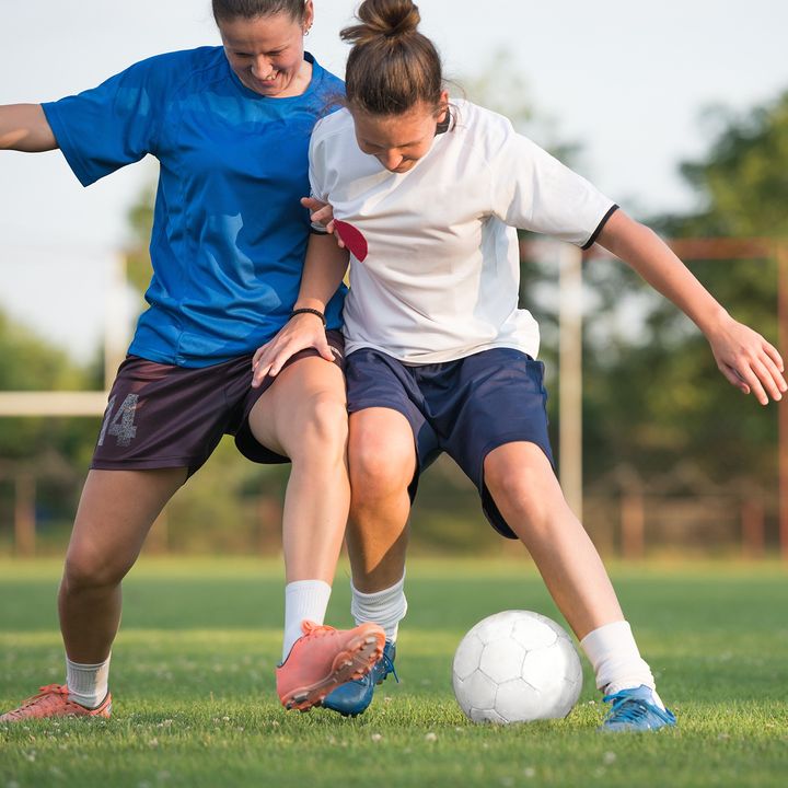 Kobiety coraz częściej szukają aktywności, która łączy ruch z kontaktem z innymi i swobodną atmosferą. Piłka nożna dobrze odpowiada na te potrzeby.