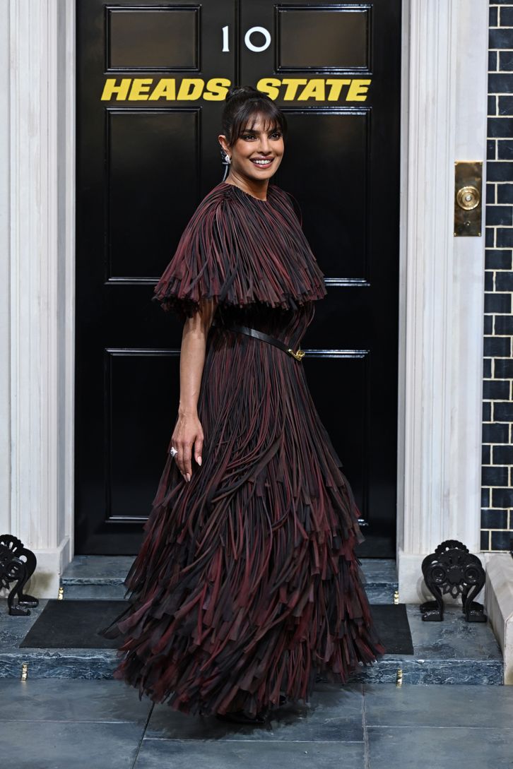 Priyanka Chopra w kreacji z frędzlami