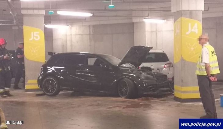 Mercedes-AMG A45 - kolizja w Elblągu, system eCall ...