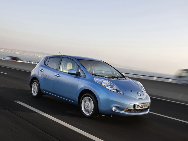 Nissan Leaf - nie grzeszy urodą, ale spopularyzował samochody elektryczne dla ludu