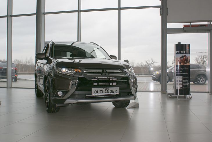 Mitsubishi Outlander W Szczegółach | Autokult.pl