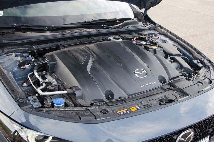 Mazda 3 2.0 SkyactivX test, opinia, zużycie paliwa