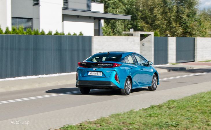 Toyota Prius Plugin Hybrid test, opinia, na długim