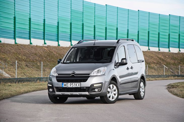 Citroen Berlingo to świetne auto rodzinne, które z dobrego rocznika kupicie za 30 tys. zł. Nie jest mistrzem niezawodności, ale serwis i naprawy tego modelu powinny być ostatnim zmartwieniem.