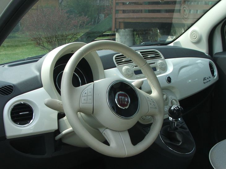 Maciek testuje Fiat 500 1.2 Lounge Autokult.pl