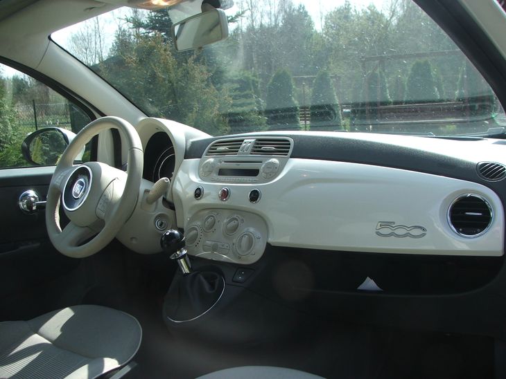 Maciek testuje Fiat 500 1.2 Lounge Autokult.pl