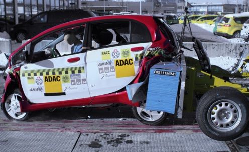 Elektryczny Mitsubishi I Miev Rozbity Przez Adac Wideo Autokult Pl