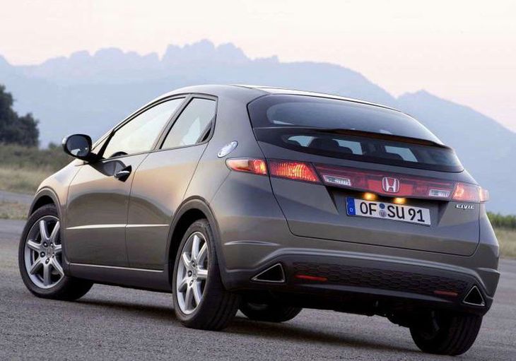 Honda Civic VIII Hatchback [z drugiej ręki] Autokult.pl