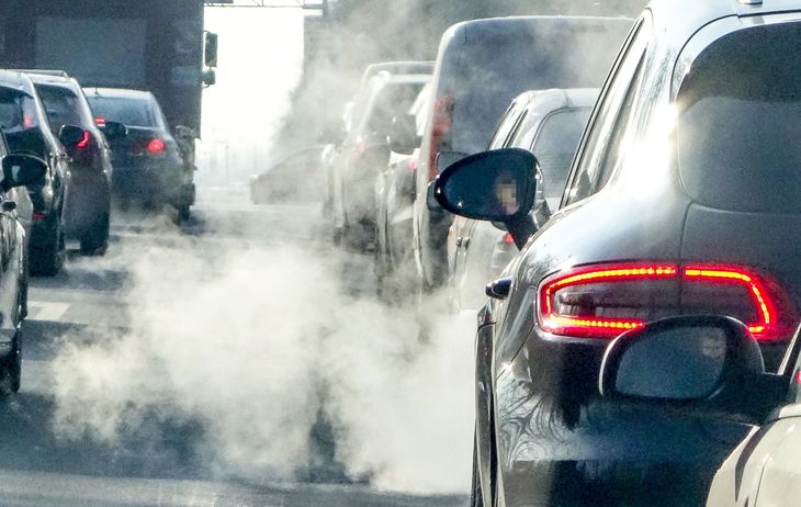 W Europie wzrosła ilość CO2 emitowanego przez samochody