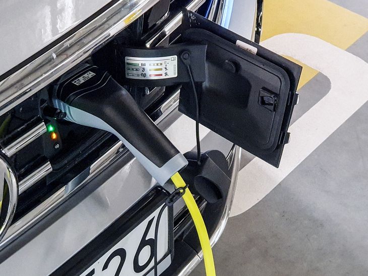 Samochody Ekologiczne Europa Wyprzedzila Chiny W Elektrykach Polacy Wola Hybrydy Autokult Pl