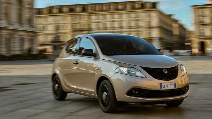 Lancia Ypsilon has great. In addition, a new drive
