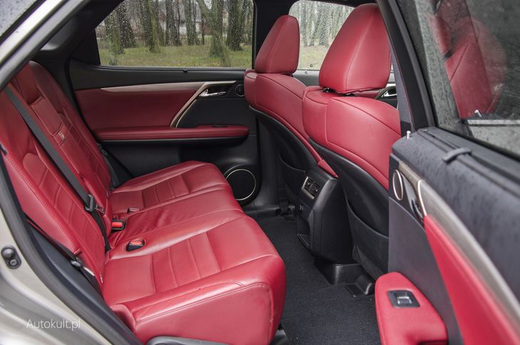 Lexus RX 450h F Sport SUV stworzony z myślą o kierowcy