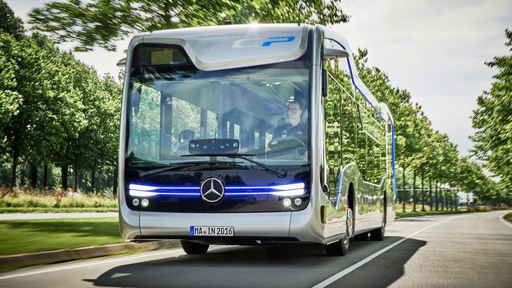 Autonomiczny Bus Mercedesa Pokonał 20-Kilometrową Trasę Bez Udziału Kierowcy | Autokult.pl