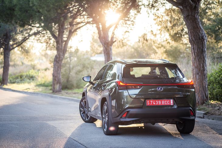 Lexus UX pierwsza jazda, opinia, test, ceny, pojemność