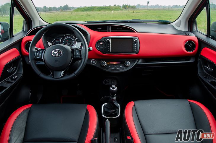 Nowa Toyota Yaris 1,33 Dynamic test Autokult.pl