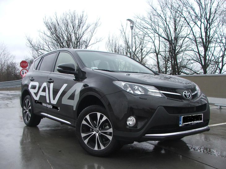 Maciek Testuje - Toyota Rav 4 2.0 Premium 20Th Anniversary | Autokult.pl