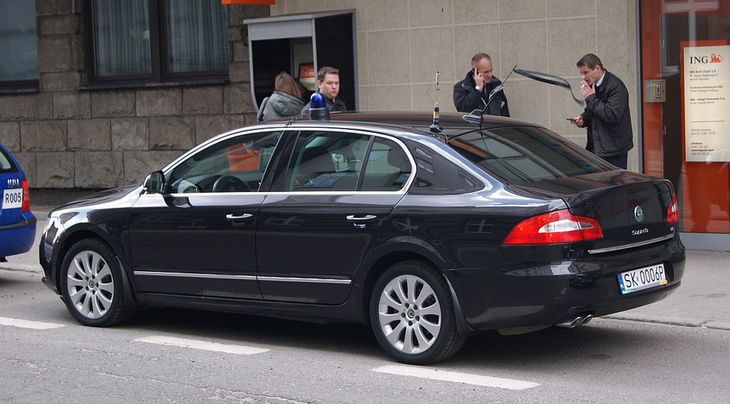 Rządowe limuzyny czym jeżdżą polscy ministrowie