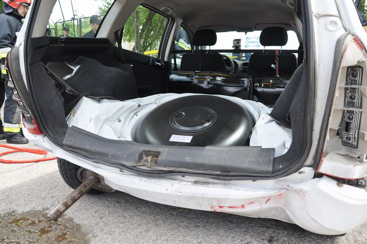 Wybuch Butli Lpg W Samochodzie - Czy To Możliwe Podczas Wypadku? | Autokult.pl