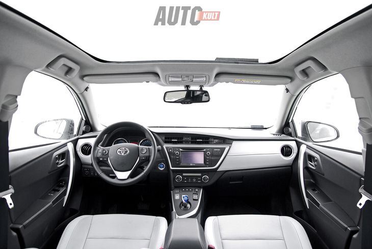 Toyota Auris 1,6 Multidrive S Prestige Vs Toyota Auris Hsd Prestige - Sztuka Wyboru [Test Autokult.pl] | Autokult.pl