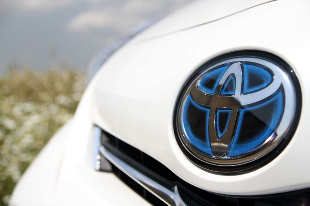 Toyota hybrid logo