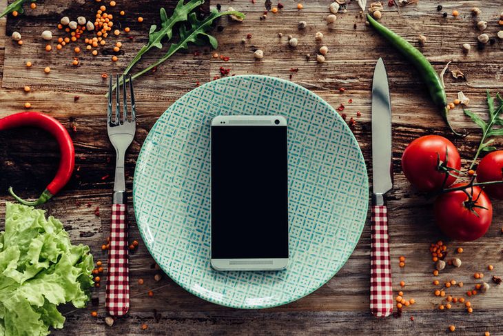 Zdjęcia potraw publikowane na Instagramie mogą zwiększać ryzyko rozwoju zaburzeń odżywiania