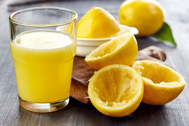 Sok z cytryny pomaga schudnąć