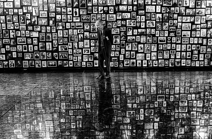 I miejsce w kategorii Portret, zdjęcie pojedyncze.
Jerzy Bogusz, więzień nr 61 obozu w KL Auschwitz, jeden z ostatnich żyjących więźniów pierwszego transportu, który 14 czerwca 1940 r. dotarł do obozu w Oświęcimiu. W obozie pracował jako pomocnik szklarza. Oświęcim (Polska), 12 września 2014 r.
