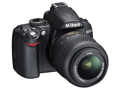 Nikon D3000 + 18-55 mm f/3.5-5.6 VR