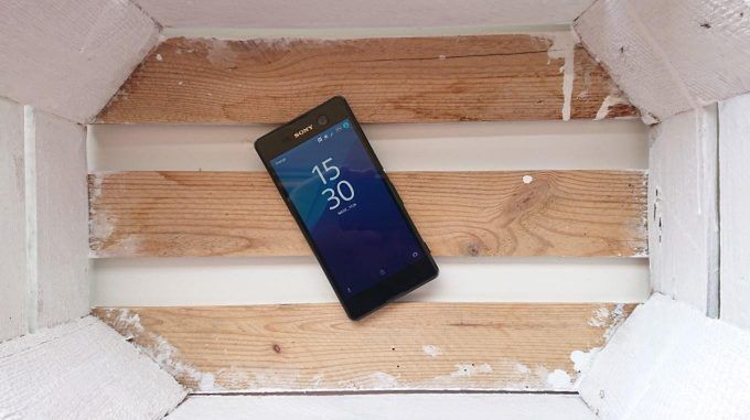 Sony Xperia M5