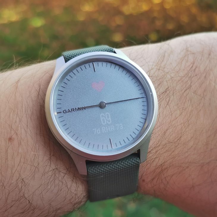garmin vivomove style spotify