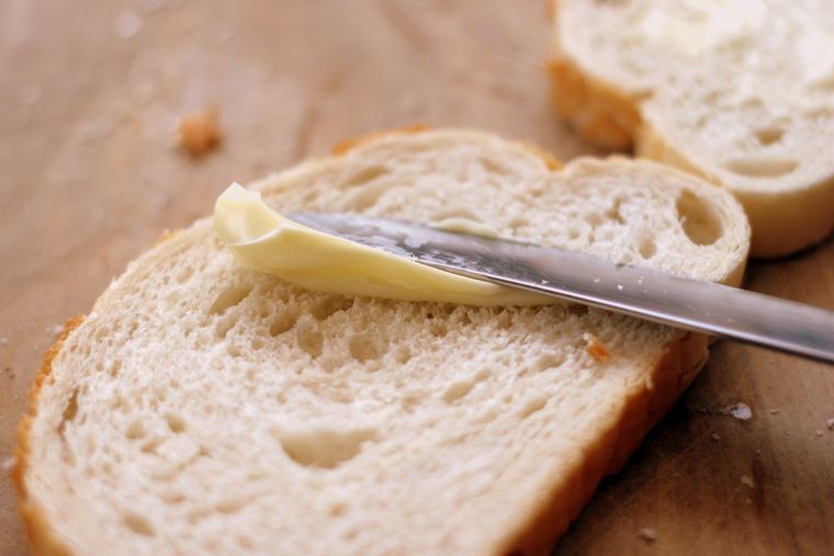 Chleb z masłem