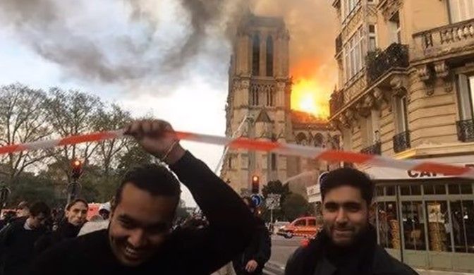 Muzułmanie i Katedra Notre Dame w płomieniach