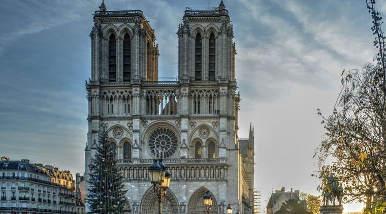 Rekonstrukcja Notre Dame
