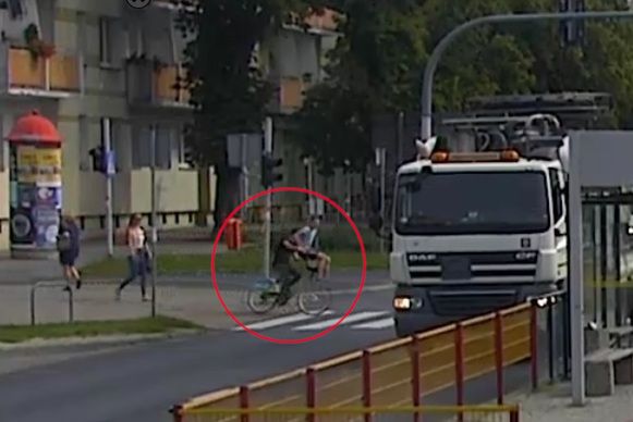 Rowerzysta potrącił staruszkę w Toruniu
