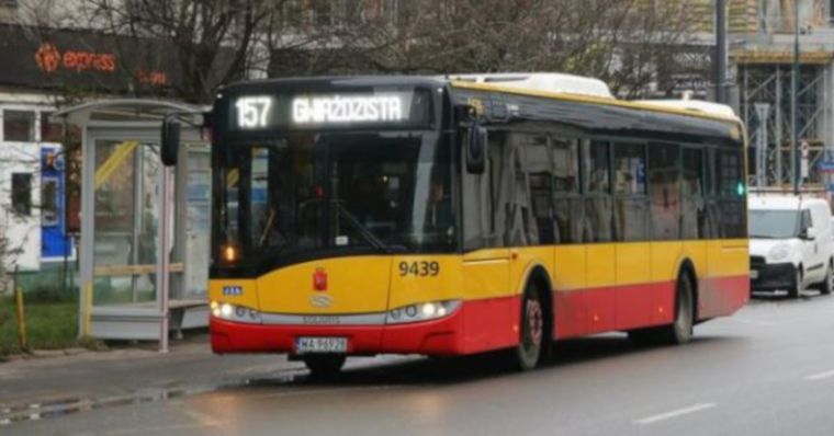 Zboczeniec w autobusie w Warszawie