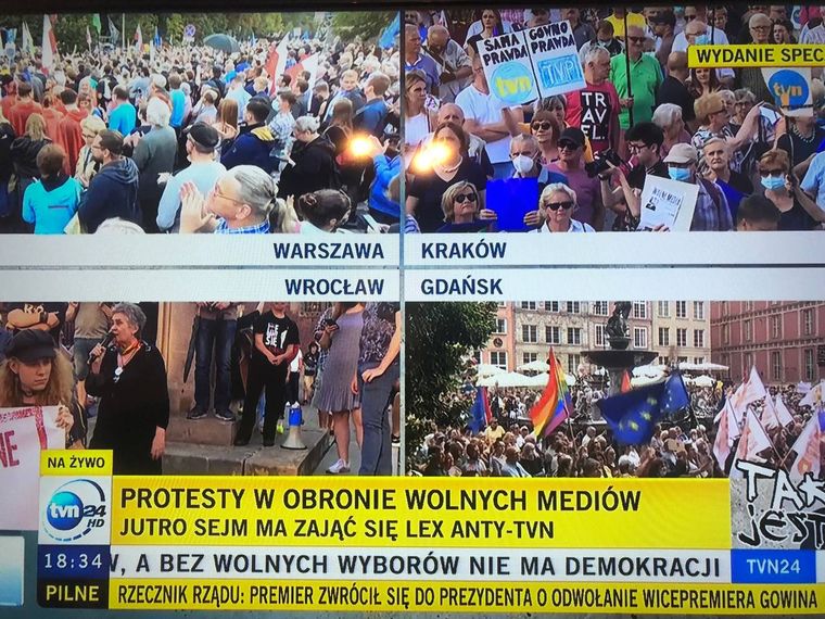 Gigantyczny protest pod Sejmem