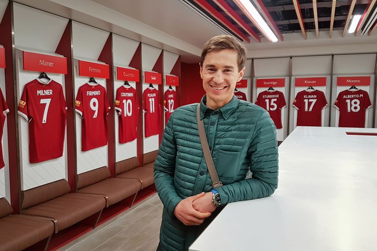 Kamil Stoch w szatni Liverpoolu (Materiały prasowe/Archiwum prywatne)