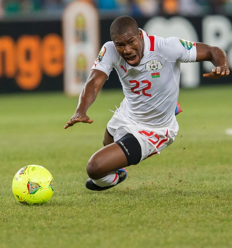 Prejuce Nakoulma podczas meczu reprezentacji Burkina Faso