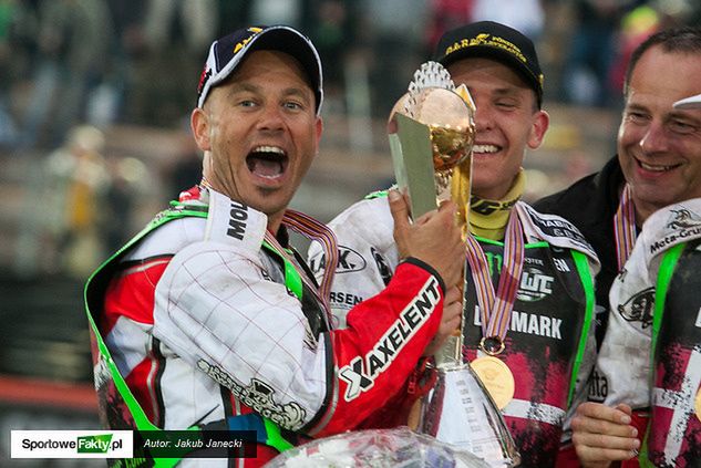 Nicki Pedersen cieszył się ogromnie, że jego reprezentacji udało się w końcu zdetronizować Polaków.