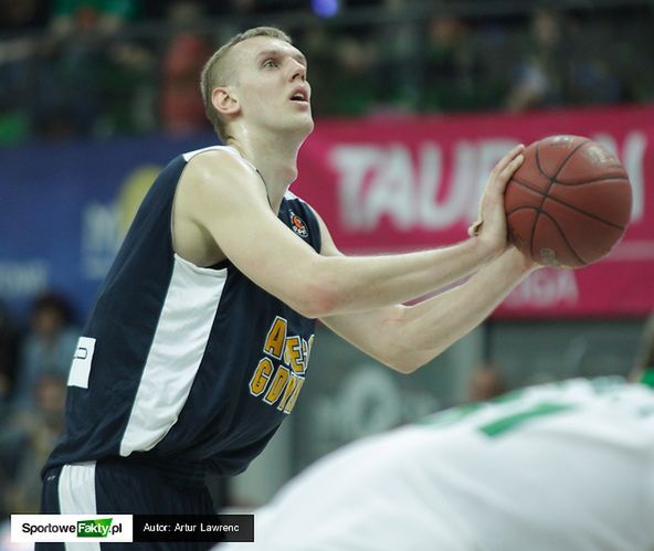 Potężny Galdikas zanotował imponujące double-double