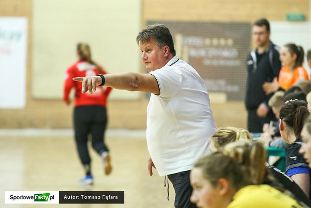 Trener UKS-u utrzyma zespół w lidze?