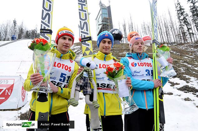 Polskie podium w Wiśle: 2. Klemens Murańka, 1. Maciej Kot i 3. Dawid Kubacki