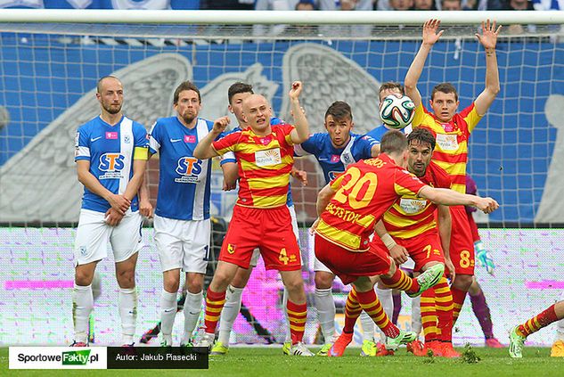 Za chwilę Maciej Gajos zdobędzie gola na 1:3