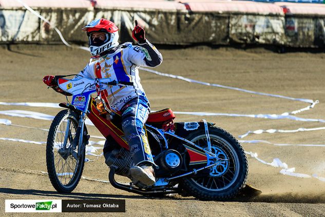 Magnus Zetterstroem ponownie fetował awans z Wybrzeżem