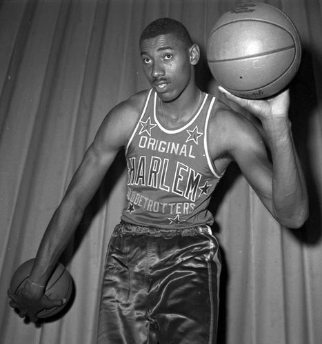 Fot. ASSOCIATED PRESS/FOTOLINK/EAST NEWS/ na zdjęciu Wilt Chamberlain