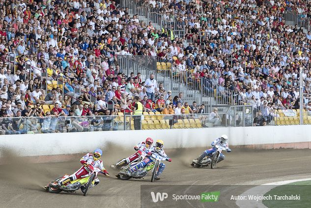 Mecze na Stadionie Olimpijskim przyciągają tłumy wrocławian