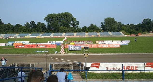 Stadion na godzinę przed meczem (fot. Kacper Jasica)