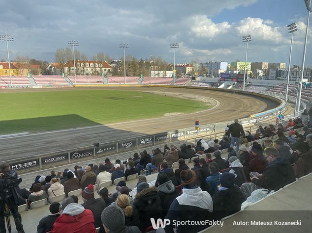 Na trybunach około 400 widzów