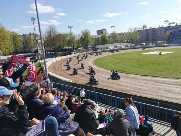 W Daugavpils standardowo efektowna prezentacja z udziałem motocyklistów (fot. Eric Upenieks)